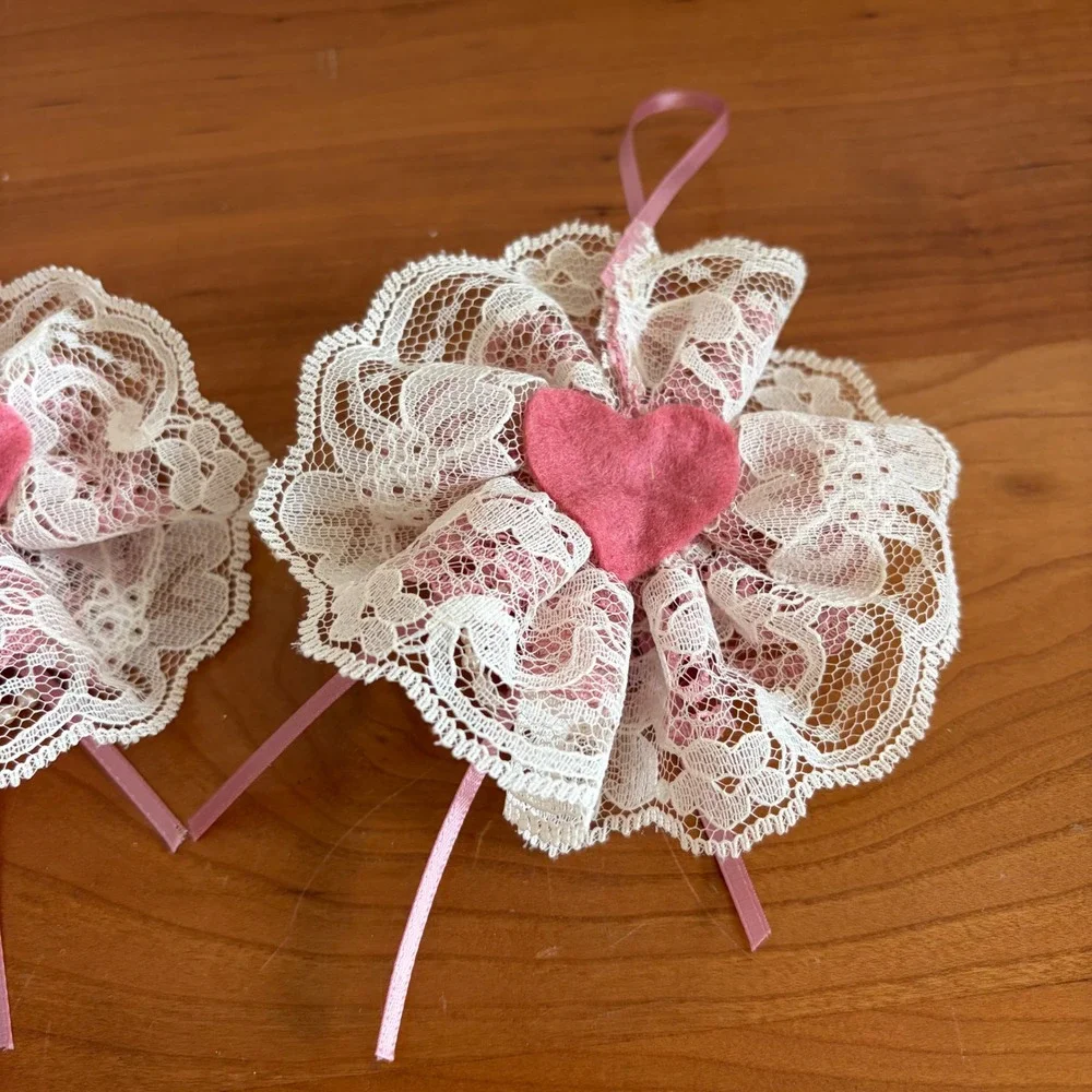 Vintage Handmade‎ Lace Ornaments Set 3 Victorian Rose Pearl Wreath Shabby Chic